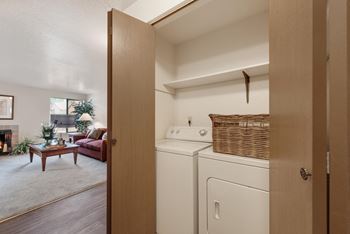 West Seattle Apartments with Washer and Dryer in Home
